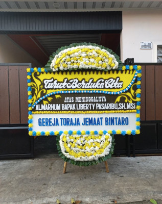 Papan Bunga Duka di Salapian